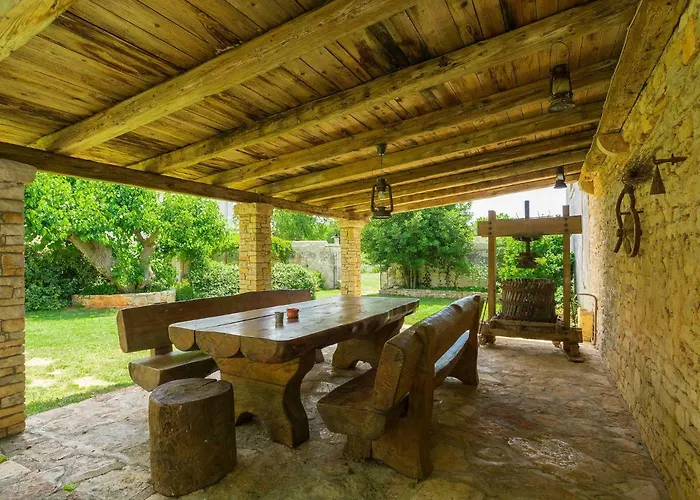 Βίλα Stancija Negrin By Interhome