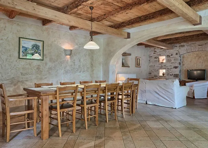 Βίλα Stancija Negrin By Interhome