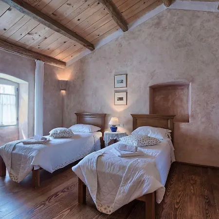 Villa Stancija Negrin By Interhome