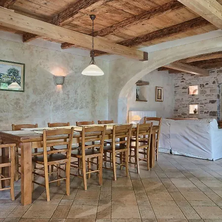 فيلة Stancija Negrin By Interhome